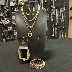 Golden Girl Necklace, earrings and bracelet set